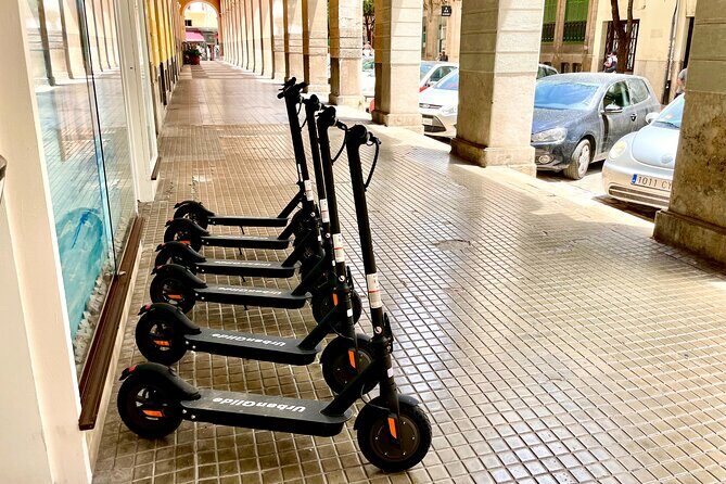 1.5 H Electric Kick-Scooter Tour - Getting Set Up Fast: Helmets, Reflective Straps, and First-Time Confidence