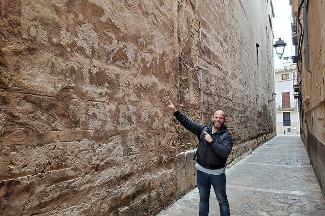 2-Hour Private Walking Tour Through Palma’s Jewish Quarter - How Palma’s Jewish Quarter feels in just two hours