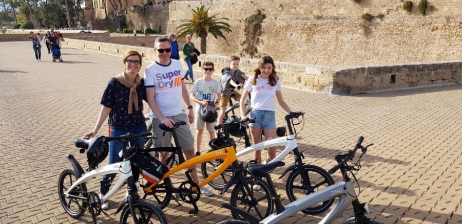 3 Hours Historic E-Bike Tour in Palma de Mallorca - Palma’s Old Town: Narrow Streets, Churches, and Convent Stops