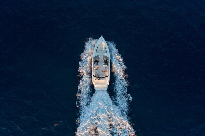 4 Hour Private Yacht Tour Mallorca - The gear: snorkels, full-face masks, and stand-up paddleboards