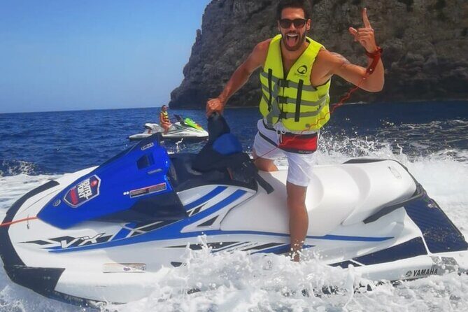 60 minutes Jetski Rental in Alcudia Bay - Speed, rules, and safety: what to expect from your guide