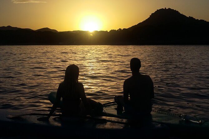 90' Stand Up Paddle tour in a small group in Cala Ratjada - What the small group (max 7) changes for your experience
