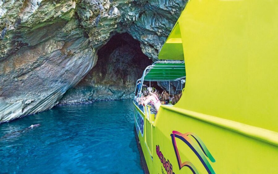 Alcudia: Caves & Coastline Boat Trip w/ Snorkelling - Meeting at Puerto de Alcúdia: the easiest way to start