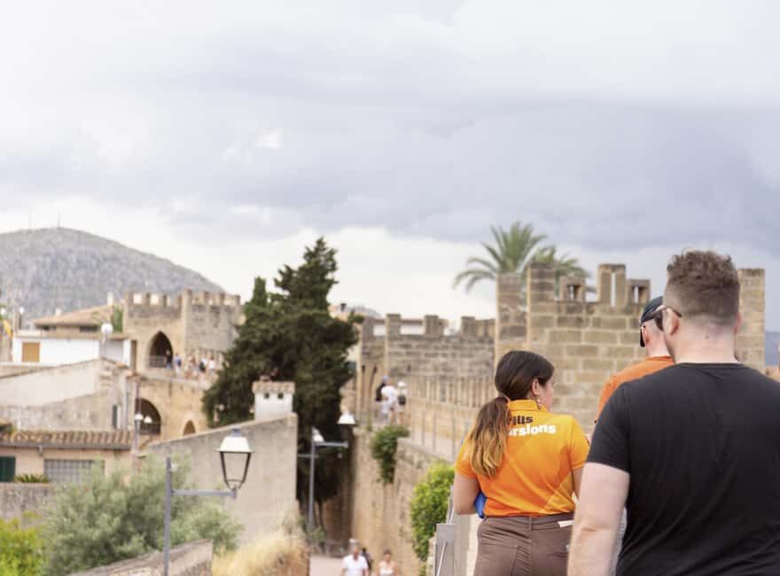 Alcudia Old Town Private Tour - Skip-the-line access: small time saver, big peace of mind