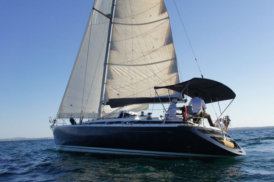 Alcudia: Romantic Sailing Trip with Diner for 2 - Spanish wine at sunset: why that pacing works