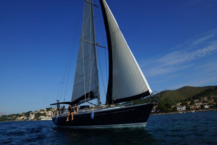 Alcudia: Romantic Sailing Trip with Diner for 2 - What you’re really paying for (the $1,001 per group value test)