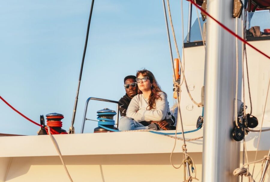 Alcudia: Sunset Catamaran Tour with Dinner and Snorkeling - The Evening Sea-to-Sky Experience: Sunset Without the Crowds