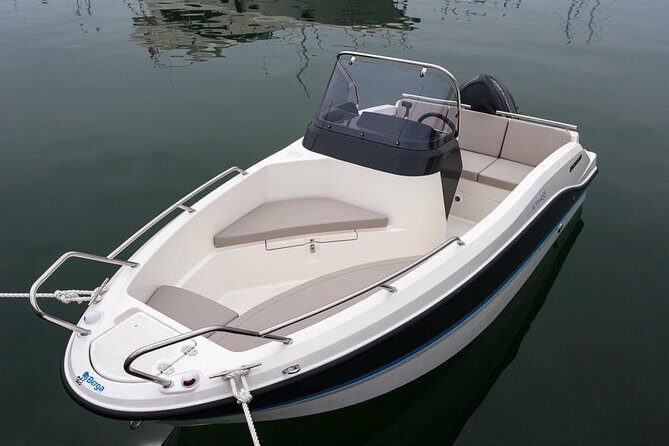 Boat rental without license - B450 'Theia' (4p) - Can Pastilla - CMSAP Maritime Club check-in: what your start will feel like