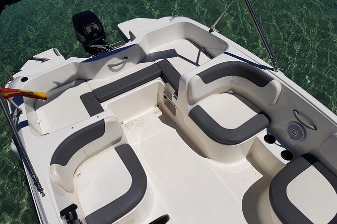 Boat rental without license - B540 'Gaia' (5p) - Can Pastilla - Who this Gaia rental is best for (and who might hate the slow part)