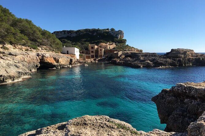 Boat tour Cala Figuera, Es Pontas, Caló de Moro, Cala Marmols - Captains and Guides: What Makes the Experience Feel Smooth