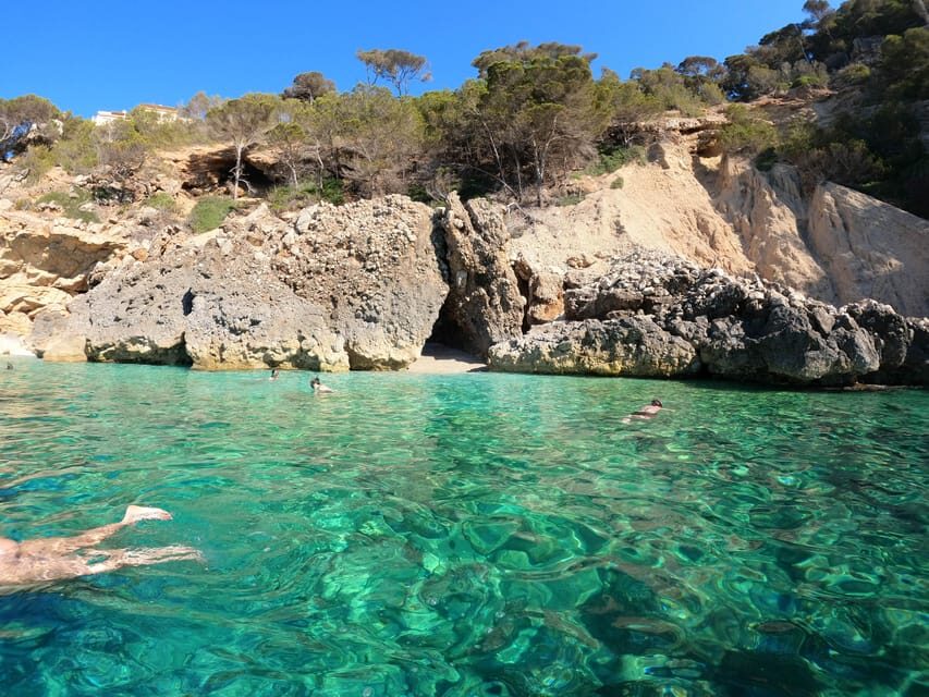 Cala Ratjada: SUP SAFARI TOUR 2H - Showers, refreshments, and lockers: the small stuff that makes it feel complete