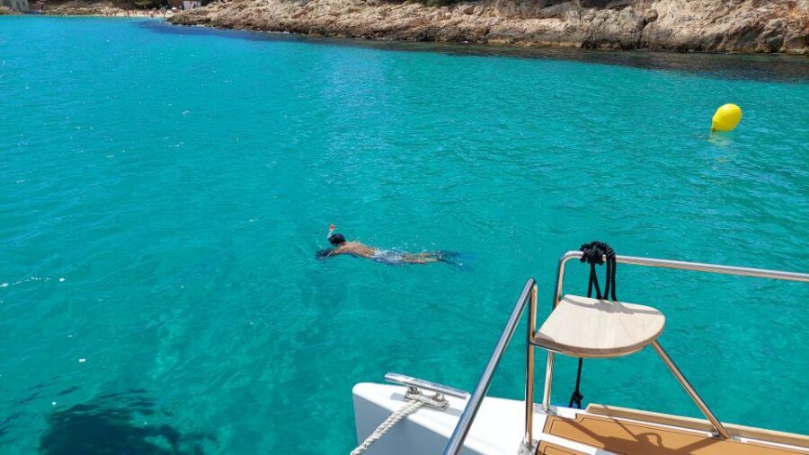 CATAMARAN ECO EXPERIENCE at Palma Bay - Guides, crew, and the private-group vibe