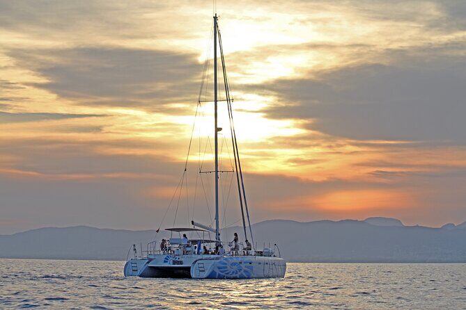 Catamaran sailing at sunset with tapas Palma de Mallorca - The outbound sail: Port of Palma vibes and the move toward Cala Vella
