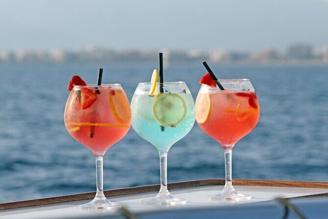 Catamaran sailing in Mallorca through the Bay of Palma with BBQ - From the Port of Palma to Cala Vella’s Coves