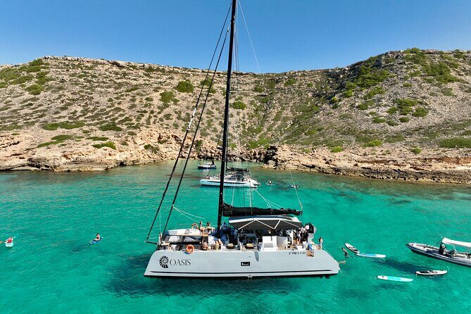 Catamaran Sailing in Palma Mallorca includes Aperitif and BBQ - La Cueva Verda Aperitif: More Than a Quick Toast