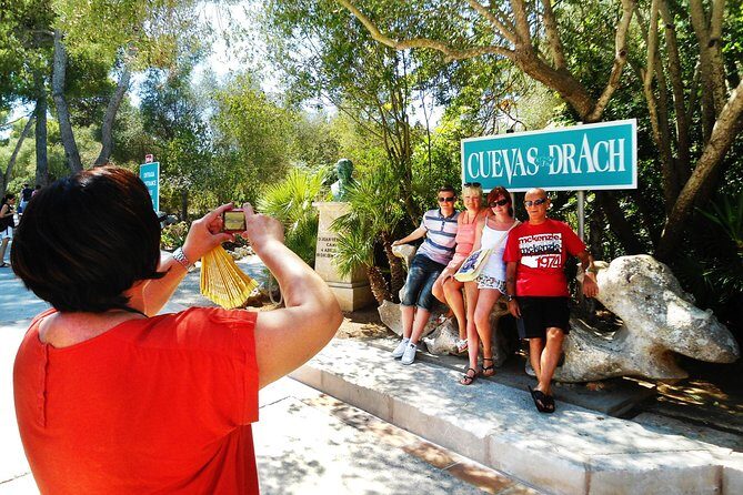 Caves of Drach Half-Day Tour with Boat Trip and Music Concert - The Wooden Boat Ride: Short, Optional-Feeling, and Mostly About the Atmosphere