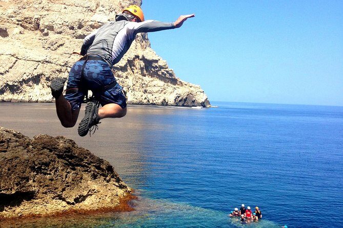 Coasteering Cliff jumping - Start in Alcudia: building confidence before you go bigger