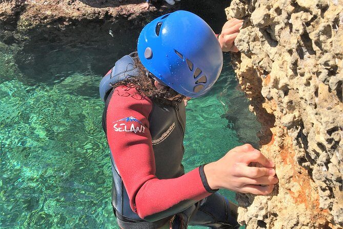 Coasteering Cliff jumping - Meeting point and timing: how to start the day without stress