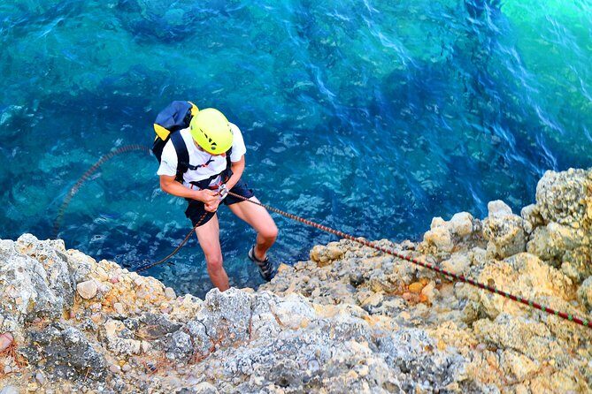 Coasteering Cliff jumping - Who should book coasteering (and who might think twice)