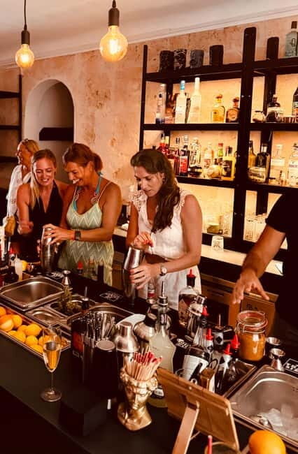 Cocktail course Mallorca - Homemade syrups, liqueurs, and bitters: why the flavors matter