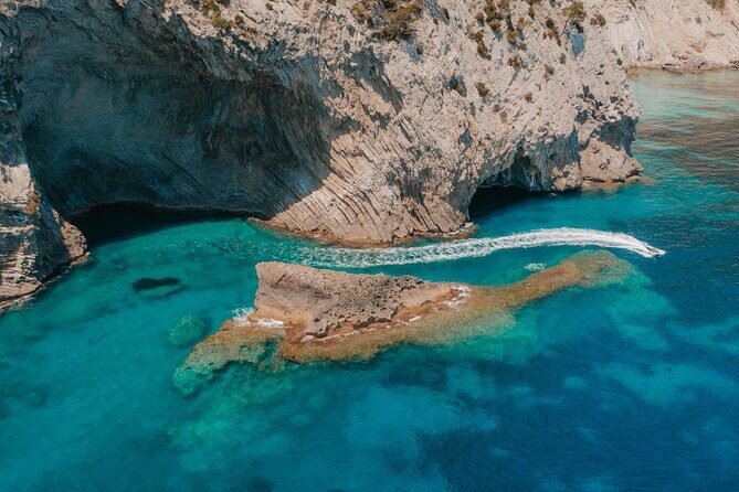 Coll Baix and Caves Guided Tour - The North-Coast Ride and the Aucanada Lighthouse Island Stop