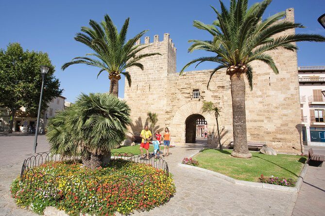 Discover Alcudia old town on a private walking tour - Where to Meet and How “Private” Really Plays Out