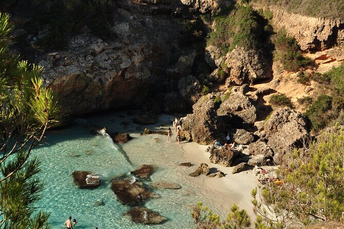 Discover Cala des Moro and S’Almunia the smart way - What to pack for Mallorca rocks, stairs, and cliff-jump moments