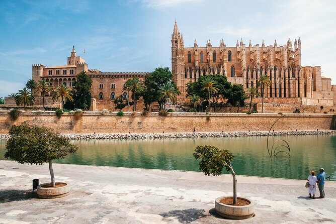 Discover the major cultural attractions of Palma De Mallorca on a Private Tour - Quick hits before you go
