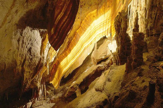 Drach Caves and Pearl Shop Mallorca Half Day Tour - Porto Cristo: A 30-Minute Pause with a Legend Attached