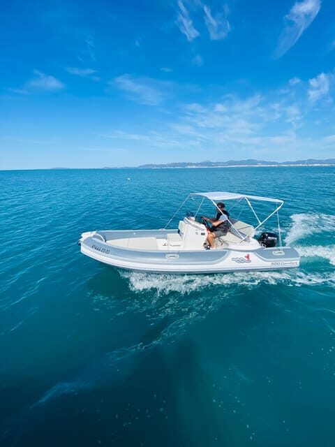 El Arenal: Private Mallorca Boat Rental (No License Needed) - Snorkeling and marine life: make the most of the included masks