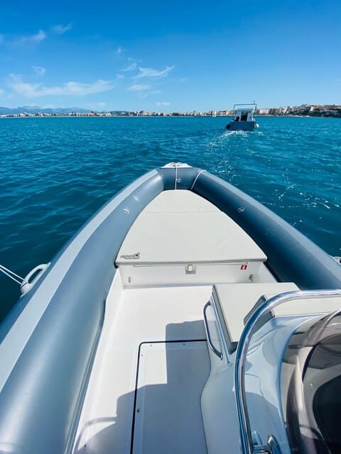 El Arenal: Private Mallorca Boat Rental (No License Needed) - Music, sun shade, and the comfort details that matter