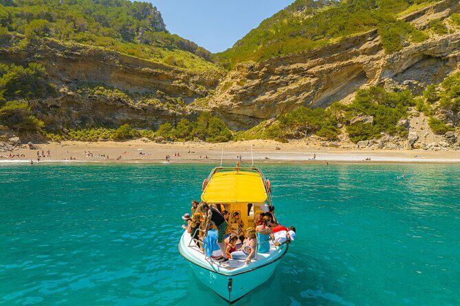 Enjoy crystal clear waters for 2 hours - What’s Actually Included (and What You’ll Want to Plan for)