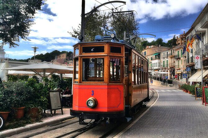 Excursion to Sóller and Puerto de Sóller with train and tram - Palma to Sóller: how the day is stitched together
