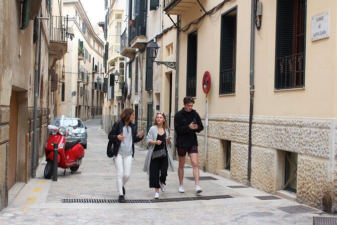Food Tasting Walking Tour in Palma with a Local - Plaça de Santa Eulàlia: panadas plus bread with sobrasada