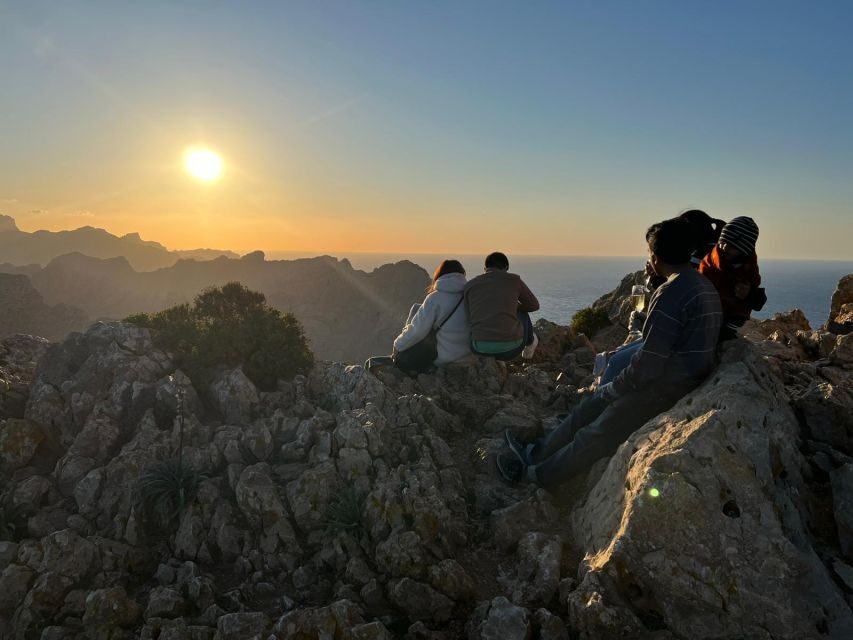 From Alcudia: Sunset Formentor Tour with Cava - Es Colomer viewpoint stop: how to use your time well