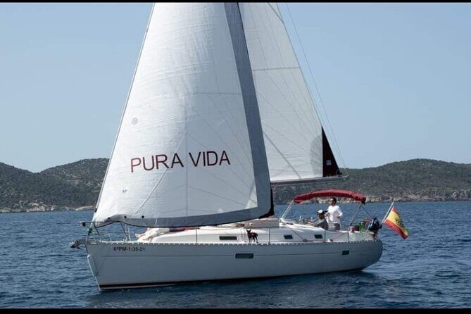 Half day on a private sailboat in Mallorca (port d'andratx) - Onboard Comfort, Included Gear, and the Little Touches That Matter