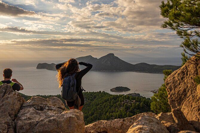 Hiking Tour into the sunset - Port Andratx to Sant Elm - Sant Elm at sunset: village calm after the hard part