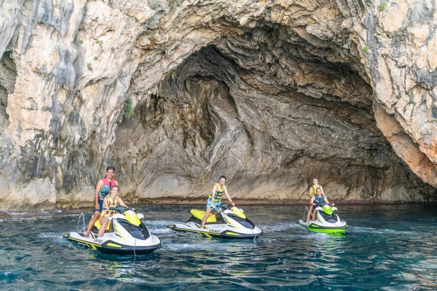 Mallorca Alcudia: Jack Sparrow Cave Jet Ski Tour - Alcúdia Bay on jet ski: calm water, then adrenaline