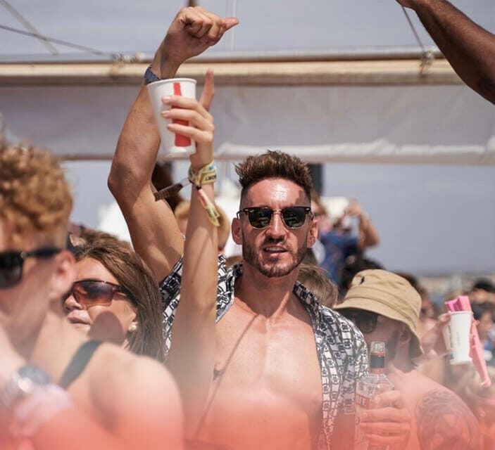 Mallorca: Boat Party with Live DJs, Lunch, & Nightclub Entry - A DJ boat party on the Palma coastline (without the boring bits)