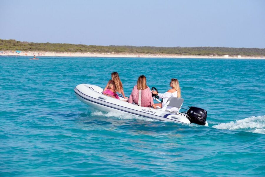 Mallorca. Boat Rental . Dare to explore - Your 4–8 Hour Loop Along Mallorca’s Southern Coast