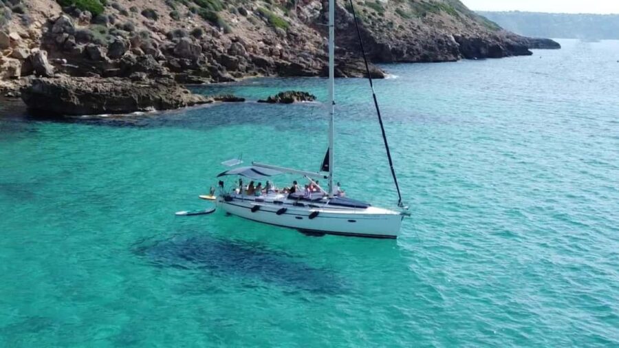 Mallorca: Cala Vella Boat Tour with Swiming, Food, & Drinks - Morning vs Afternoon Routes: How Your Day Changes at Sea
