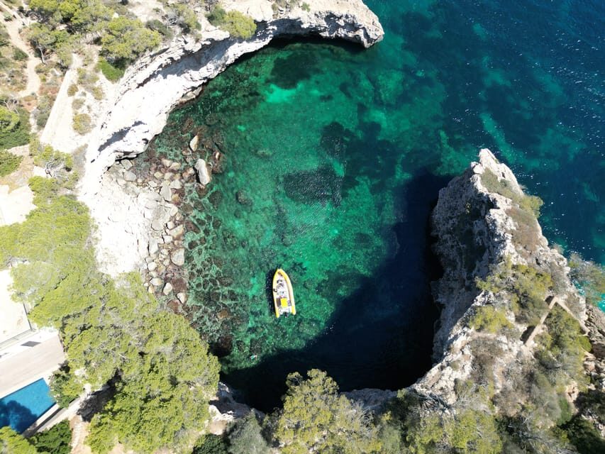 Mallorca: Caló des Moro and Cala Marmols Boat Tour - Cala Marmols: a quieter second snorkel session