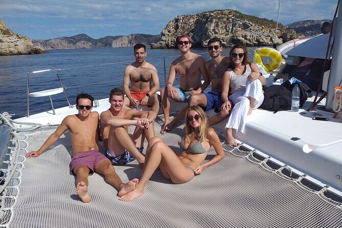 Mallorca Catamaran Small Group Cruise with Tapas 4-hours - Homemade tapas on board: what’s included and what to ask for