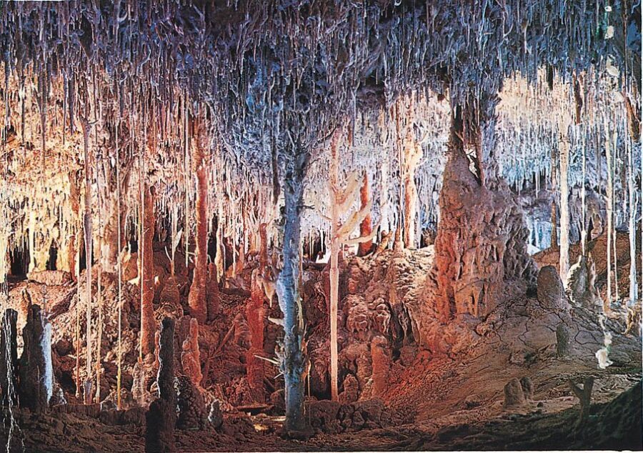 Mallorca: Caves of Hams, Blue Cave and audiovisual - The Blue Cave with LED lighting: modern tech in an ancient space