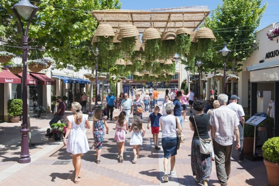 Mallorca: Fashion Outlet Shopping Excursion by Bus - How the Mallorca Fashion Outlet bus trip works in 7 hours