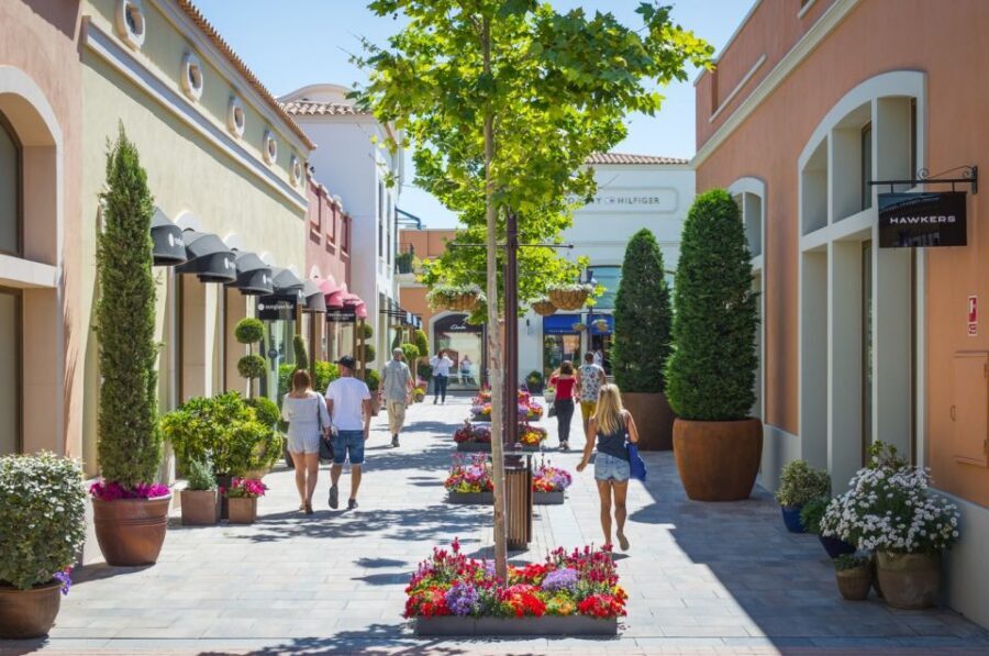 Mallorca: Fashion Outlet Shopping Excursion by Bus - What you’re really paying for: $34 for transport + guide + discounts