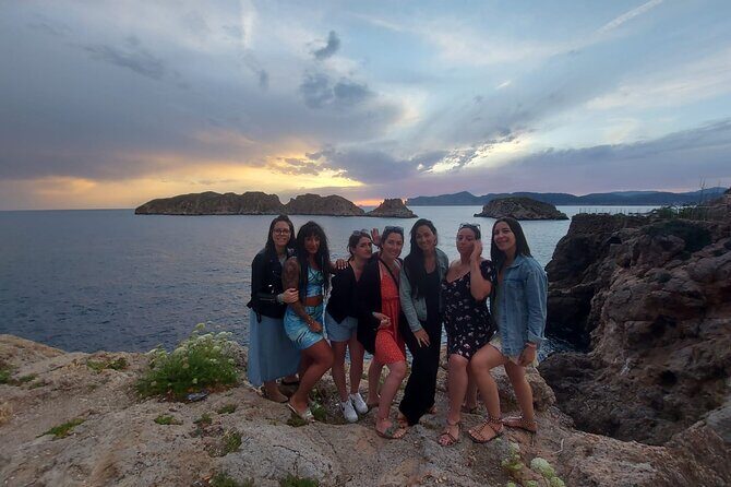 Mallorca Full-Day VIP Tour: Valldemossa, Deià & Sóller Experience - Port de Sóller: Marina Mood, Beach Time, and Time to Actually Enjoy It