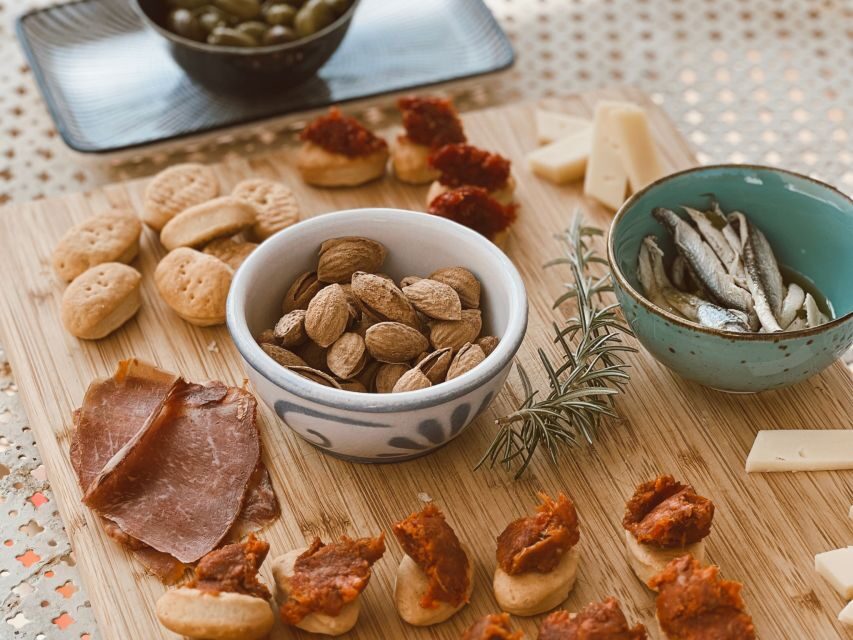 Mallorca: Gastronomic Wine Tasting & Local Delicacies - The 5-wine format: how you learn to taste, not just sip