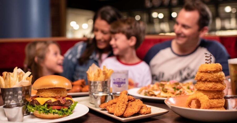 Mallorca: Hard Rock Cafe Entrance with Lunch or Dinner - Key points before you go