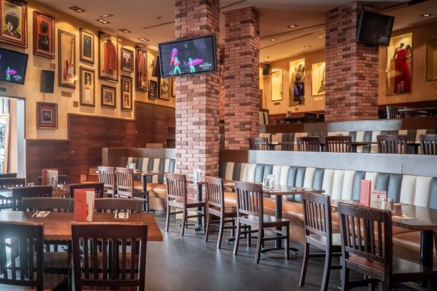 Mallorca: Hard Rock Cafe Entrance with Lunch or Dinner - Practical tips to avoid disappointment